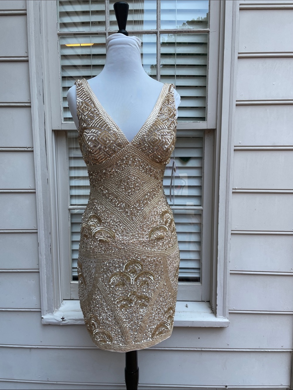 NWT- Aidan Mattox Gold Beaded Sequin Cocktail Dress Size 4